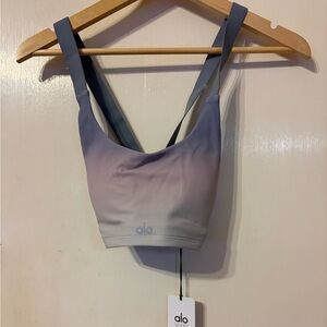 ALO Yoga Vapor Gradient Dusk Take Charge Sports Bra - Purple and Gray
